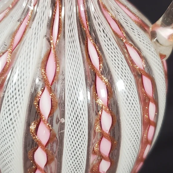 Murano Latticino Vase - Picture 2 of 6